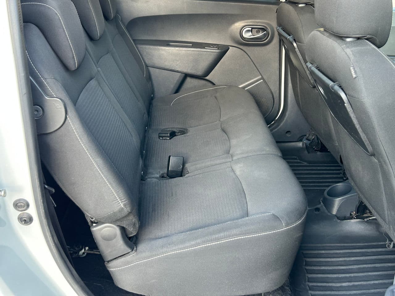 2020 Dacia Lodgy — Miniatură 18