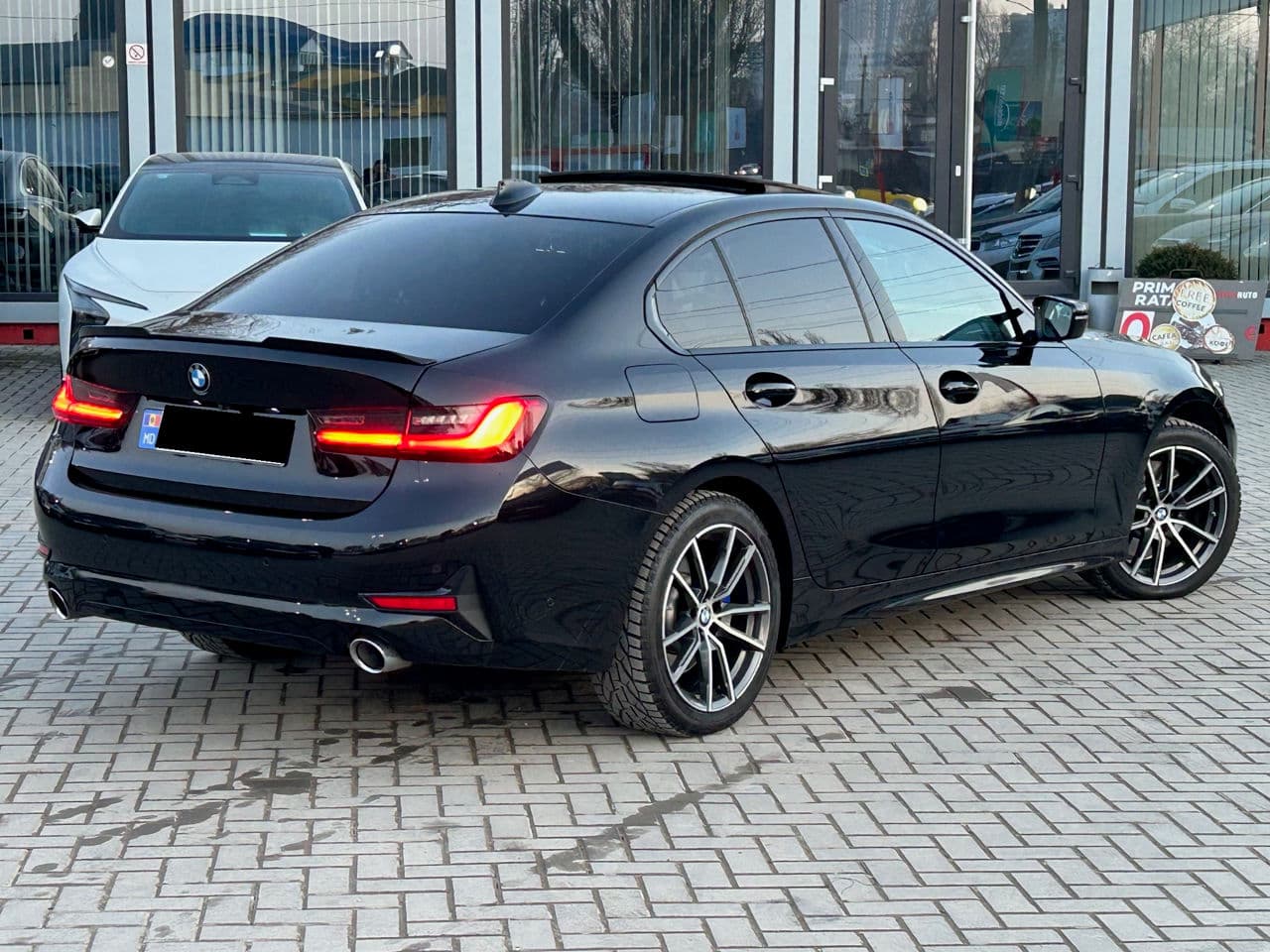 2020 BMW 330E — Miniatură 3