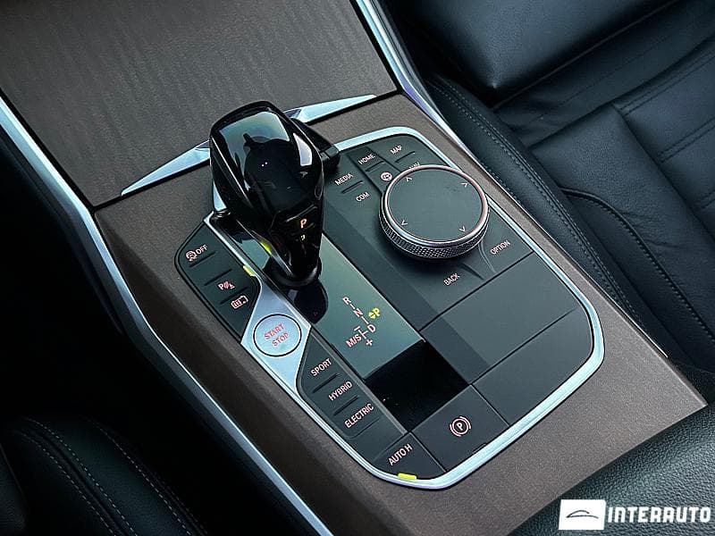 2020 BMW 330E — Miniatură 16