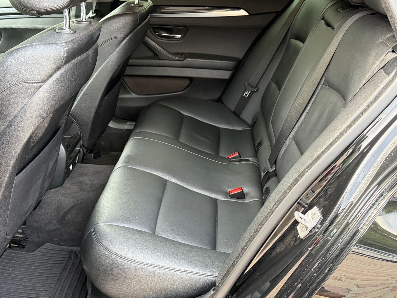 BMW 520 2016 — Миниатюра 16