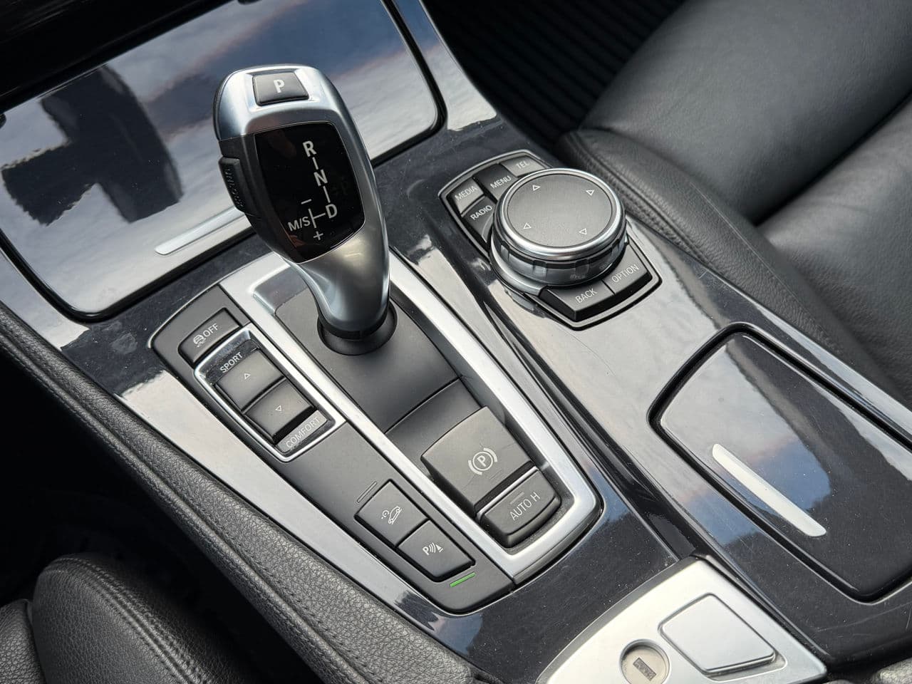 BMW 520 2016 — Миниатюра 13