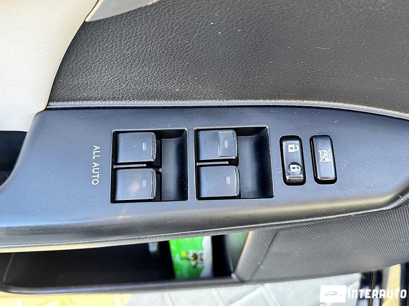 2012 Lexus CT 200h — Miniatură 16