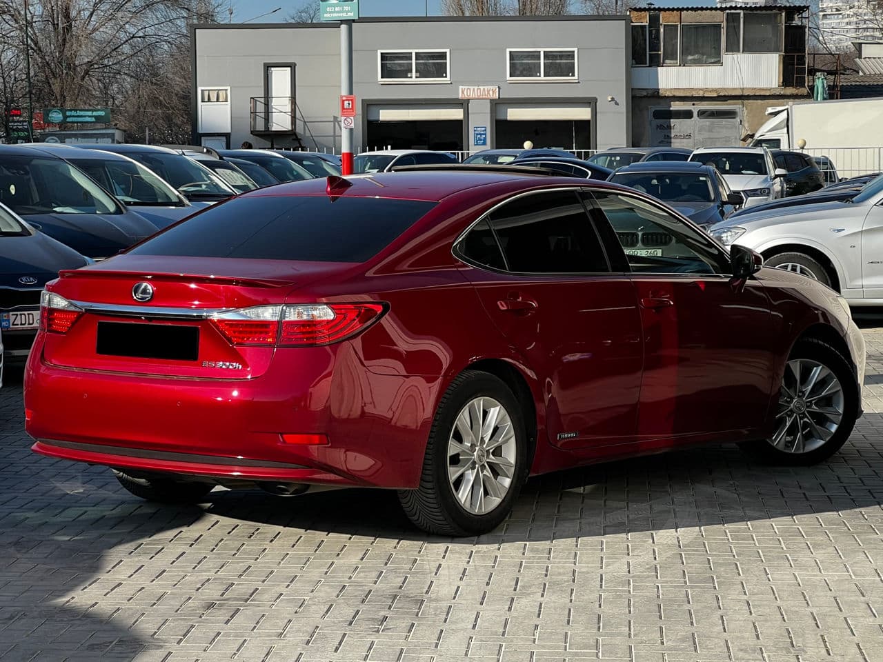 2015 Lexus ES 300h — Miniatură 3