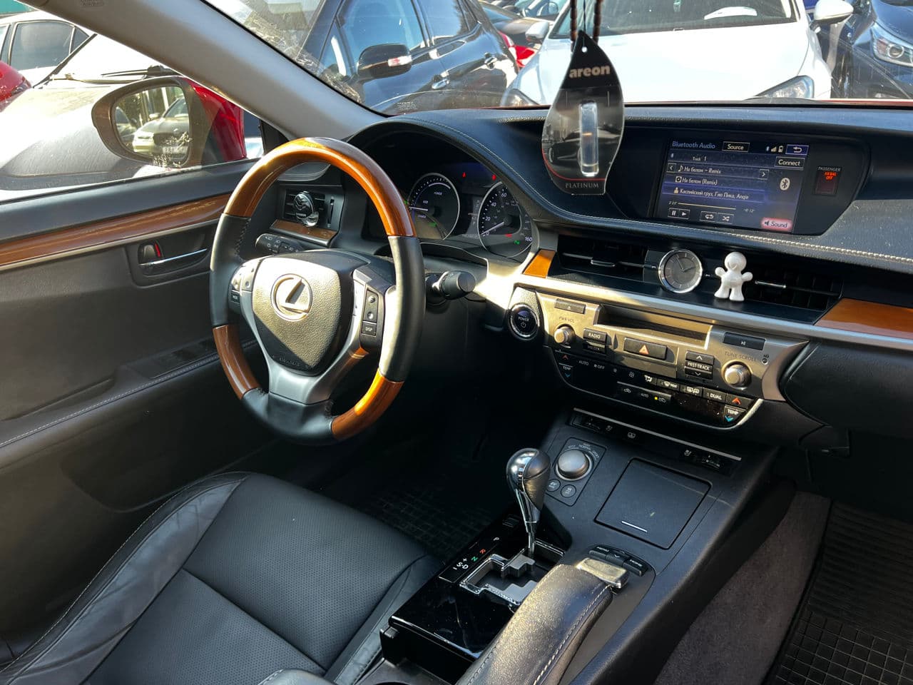 2015 Lexus ES 300h — Miniatură 12