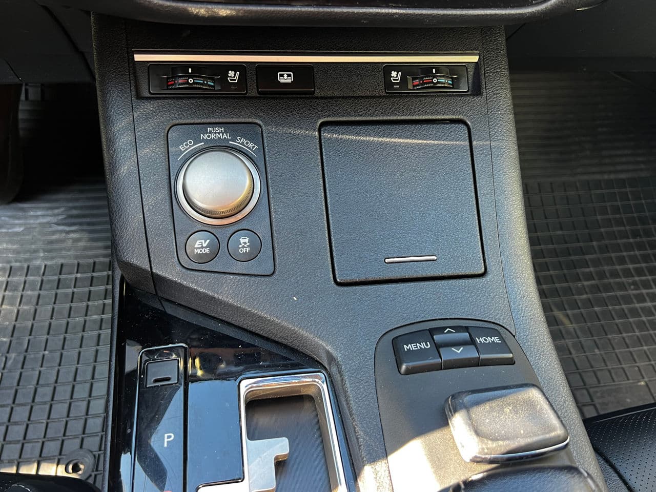 2015 Lexus ES 300h — Miniatură 11