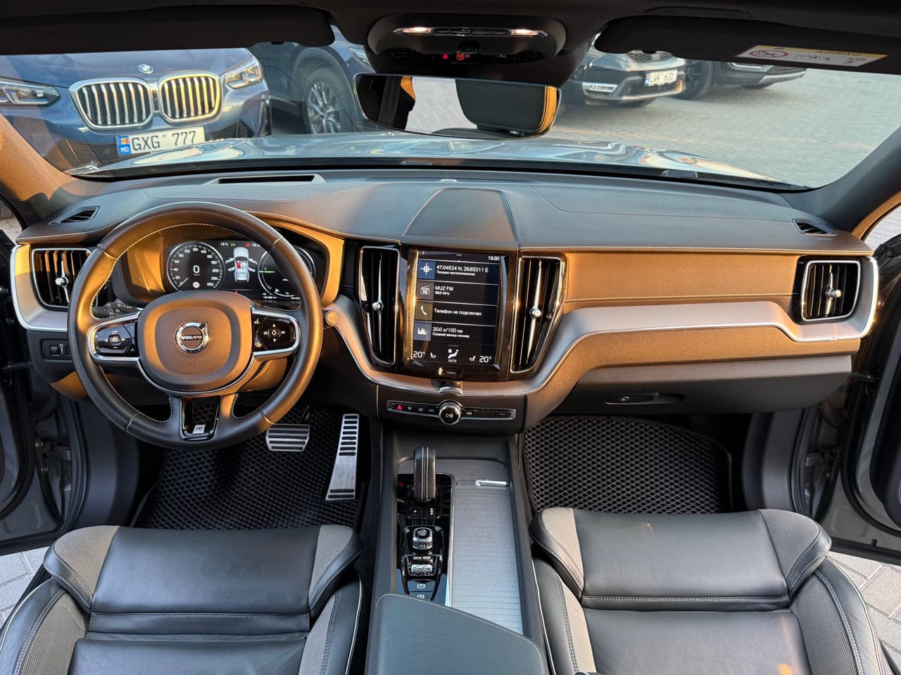 Volvo XC 60 2019 — Миниатюра 6