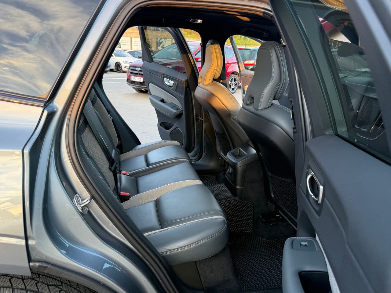 Volvo XC 60 2019 — Миниатюра 15