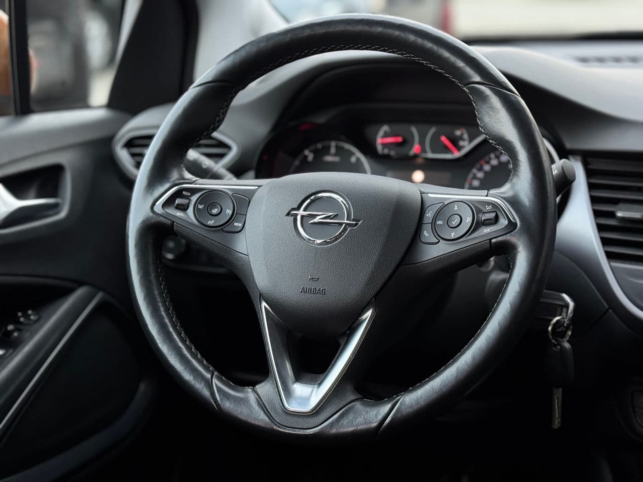 Opel Crossland X 2018 — Миниатюра 11