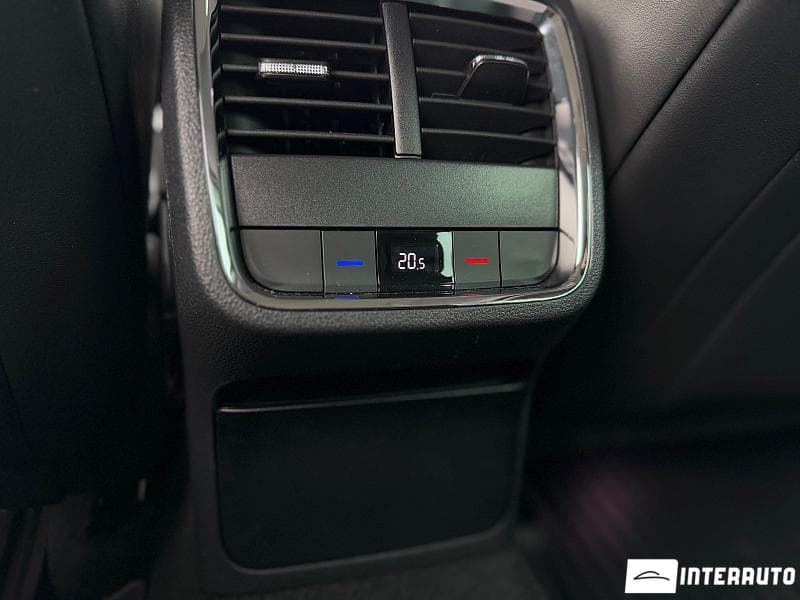 2021 Skoda Octavia — Miniatură 25
