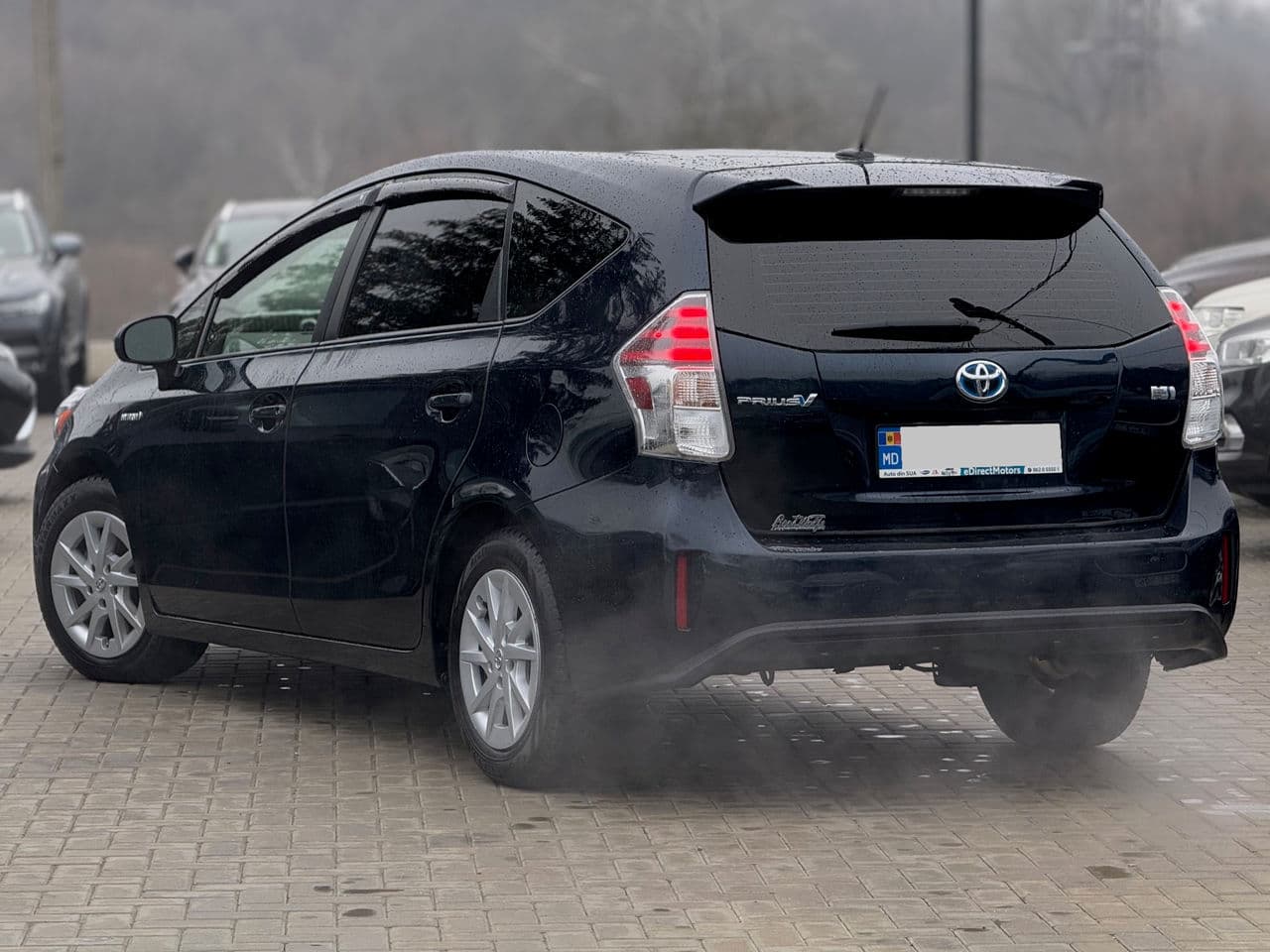 2017 Toyota Prius Plus / V — Miniatură 4