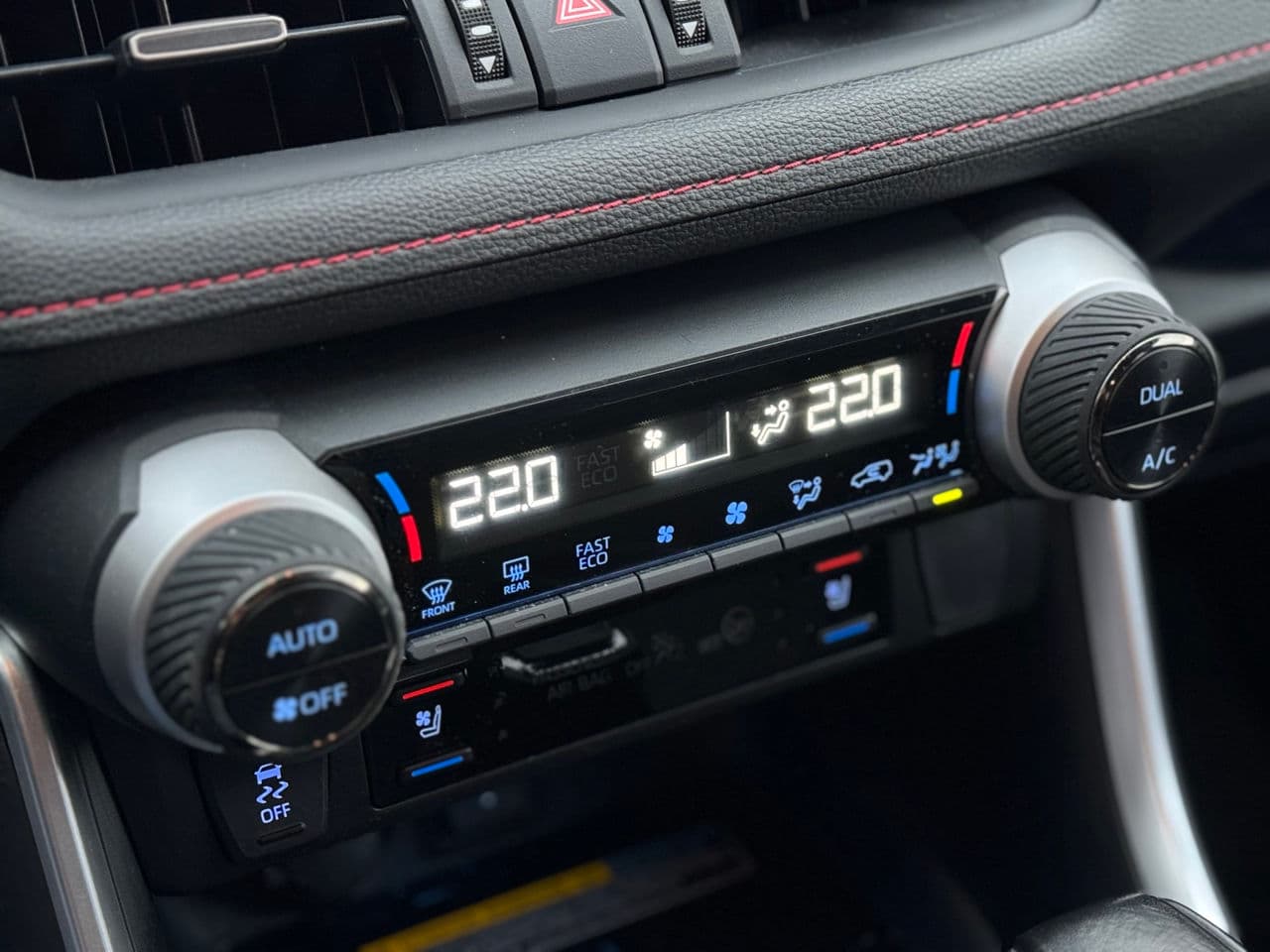 2021 Toyota Rav-4 — Miniatură 16