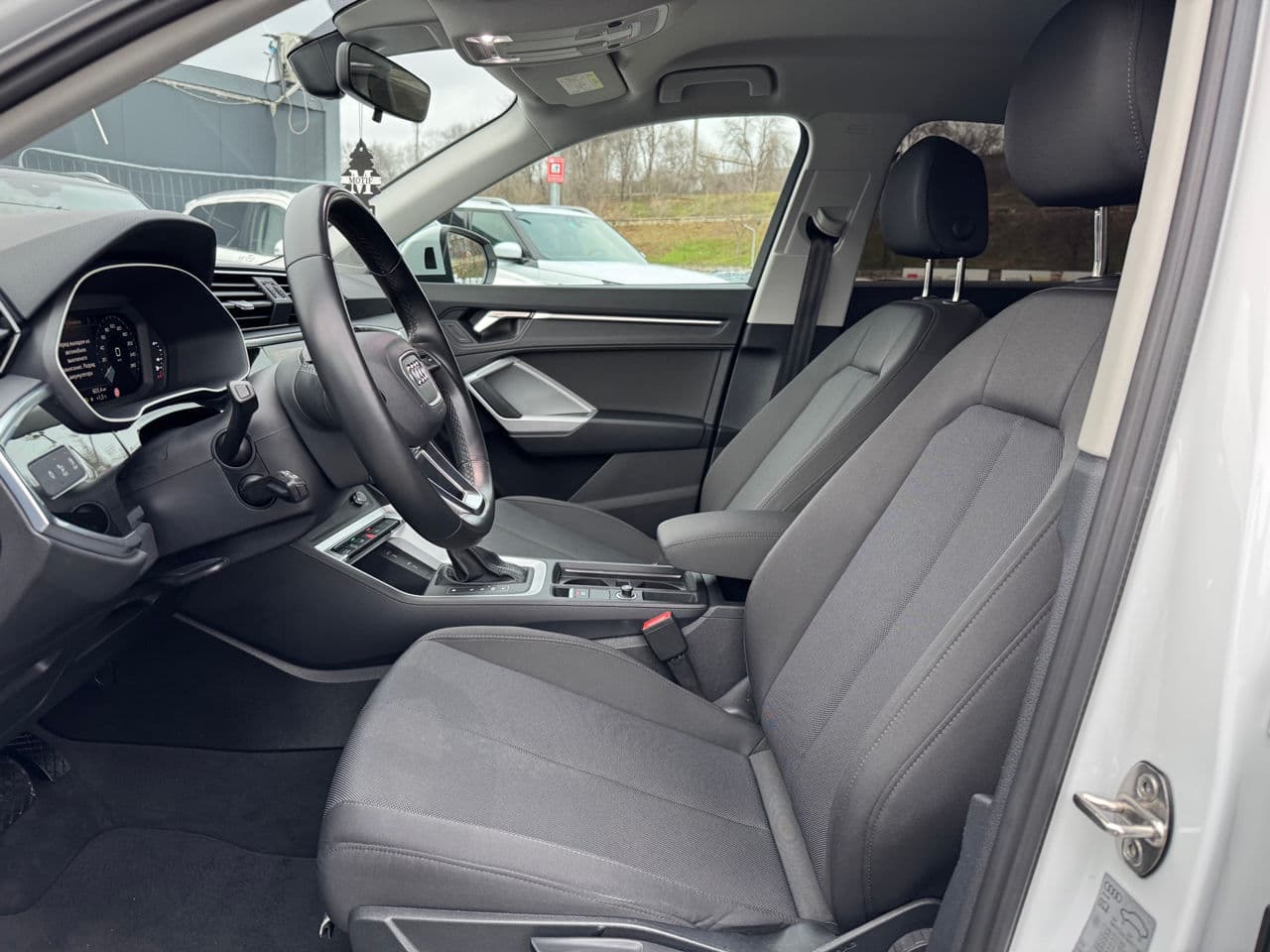 2022 Audi Q3 — Miniatură 5