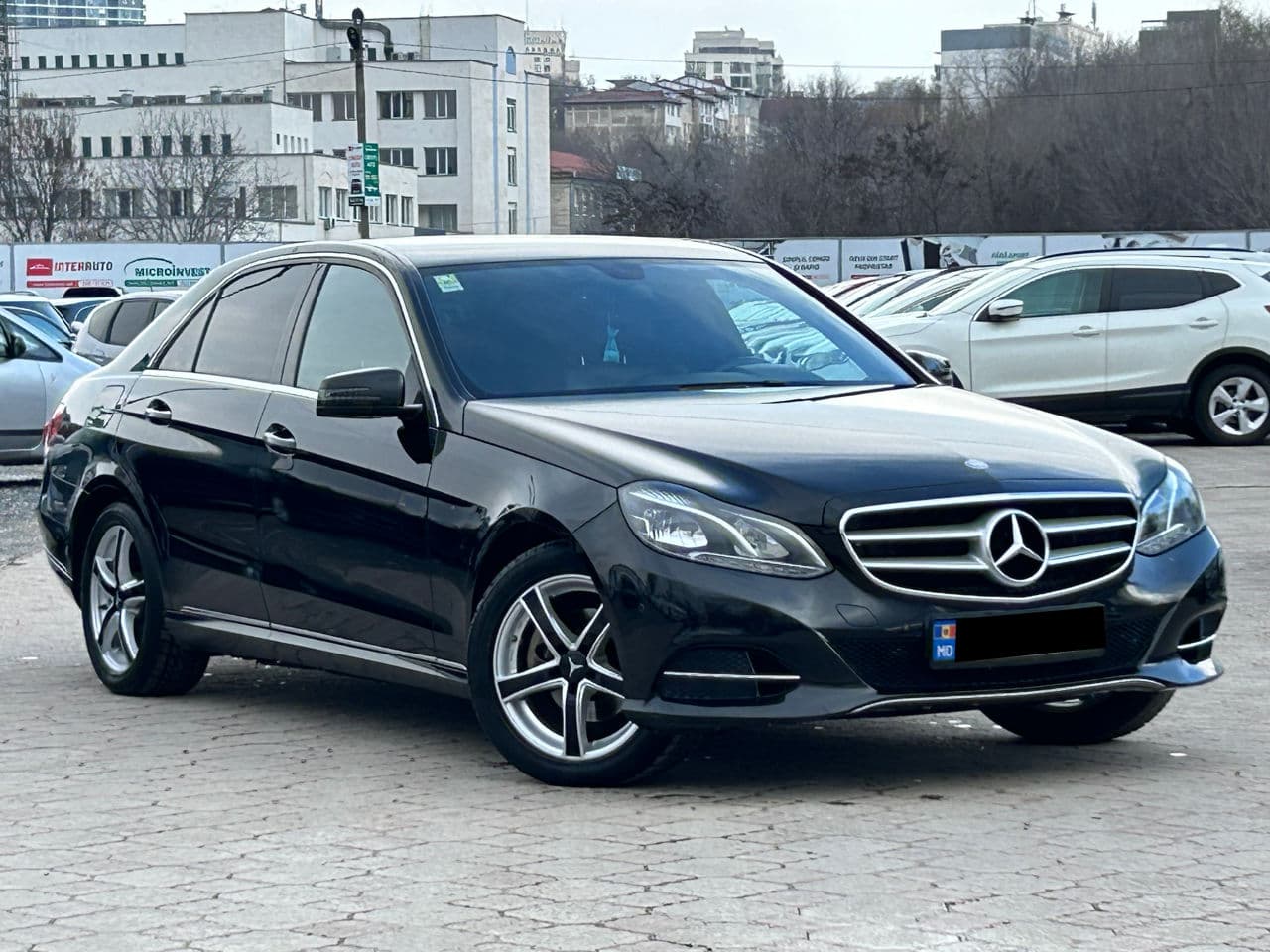 2016 Mercedes E 200 — Miniatură 4
