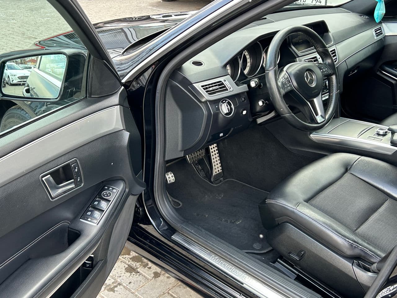 2016 Mercedes E 200 — Miniatură 5
