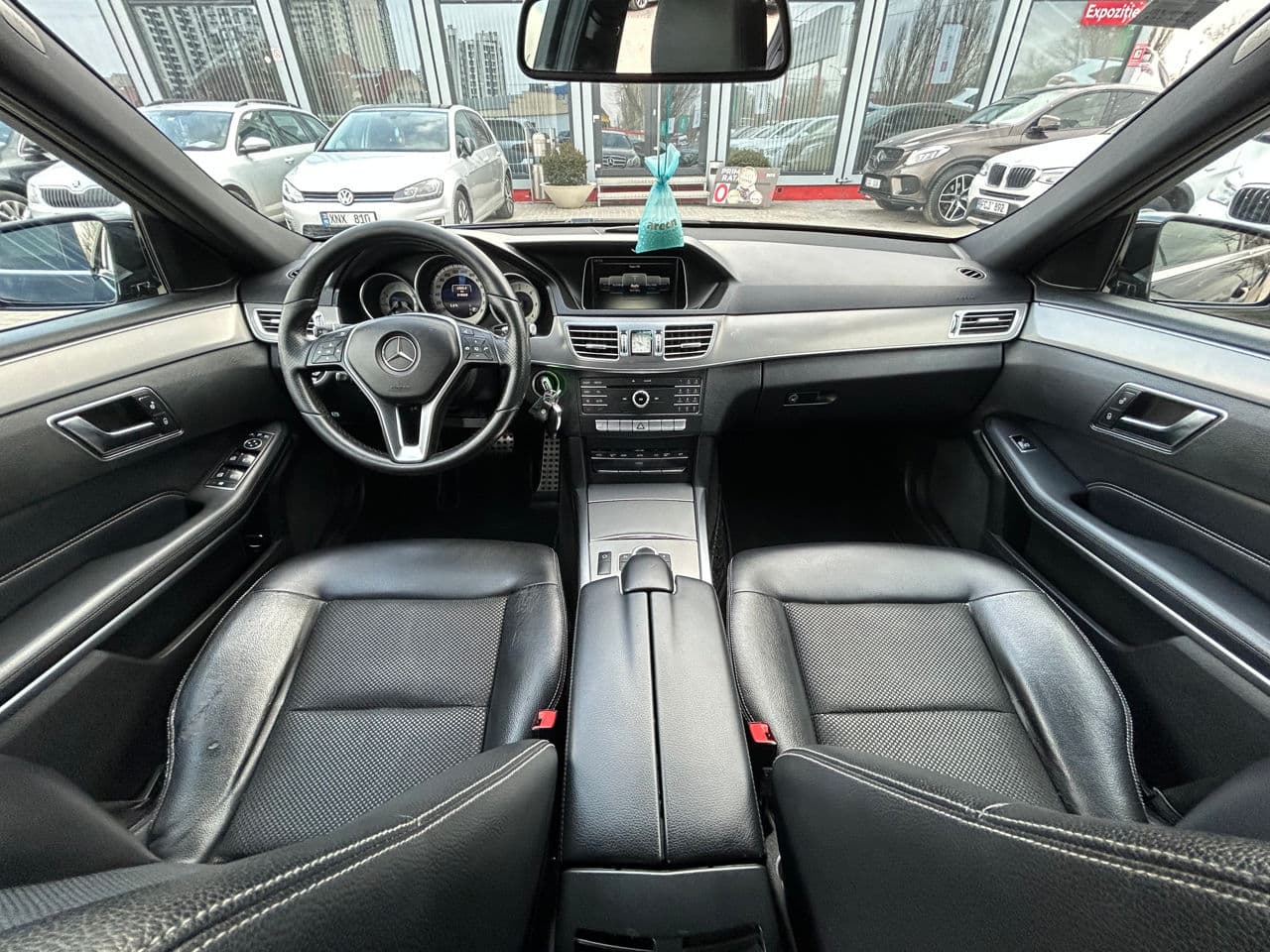 2016 Mercedes E 200 — Miniatură 8