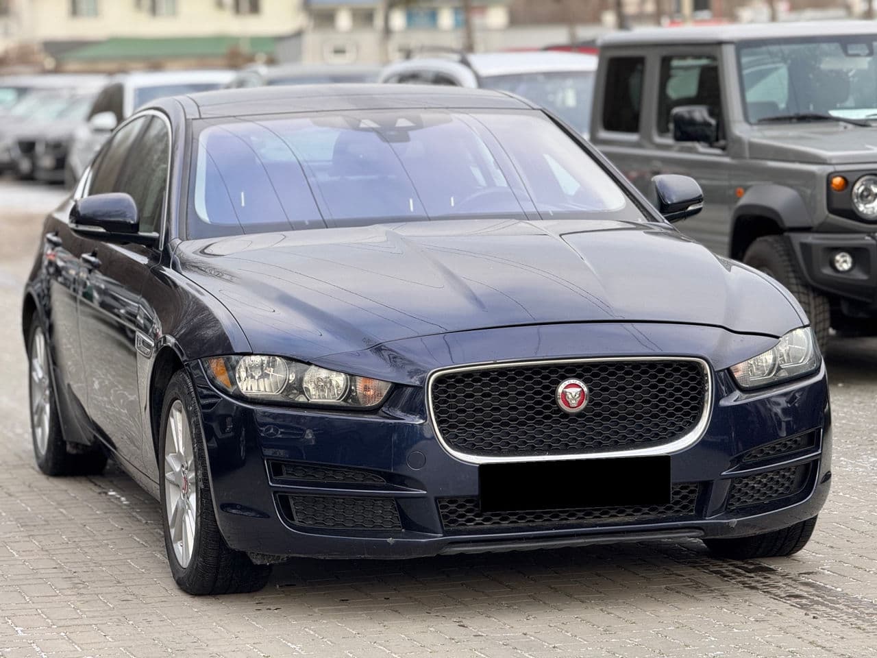 2016 Jaguar XE — Miniatură 3