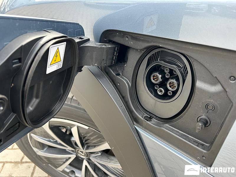 2023 Lexus RZ 450e — Miniatură 23
