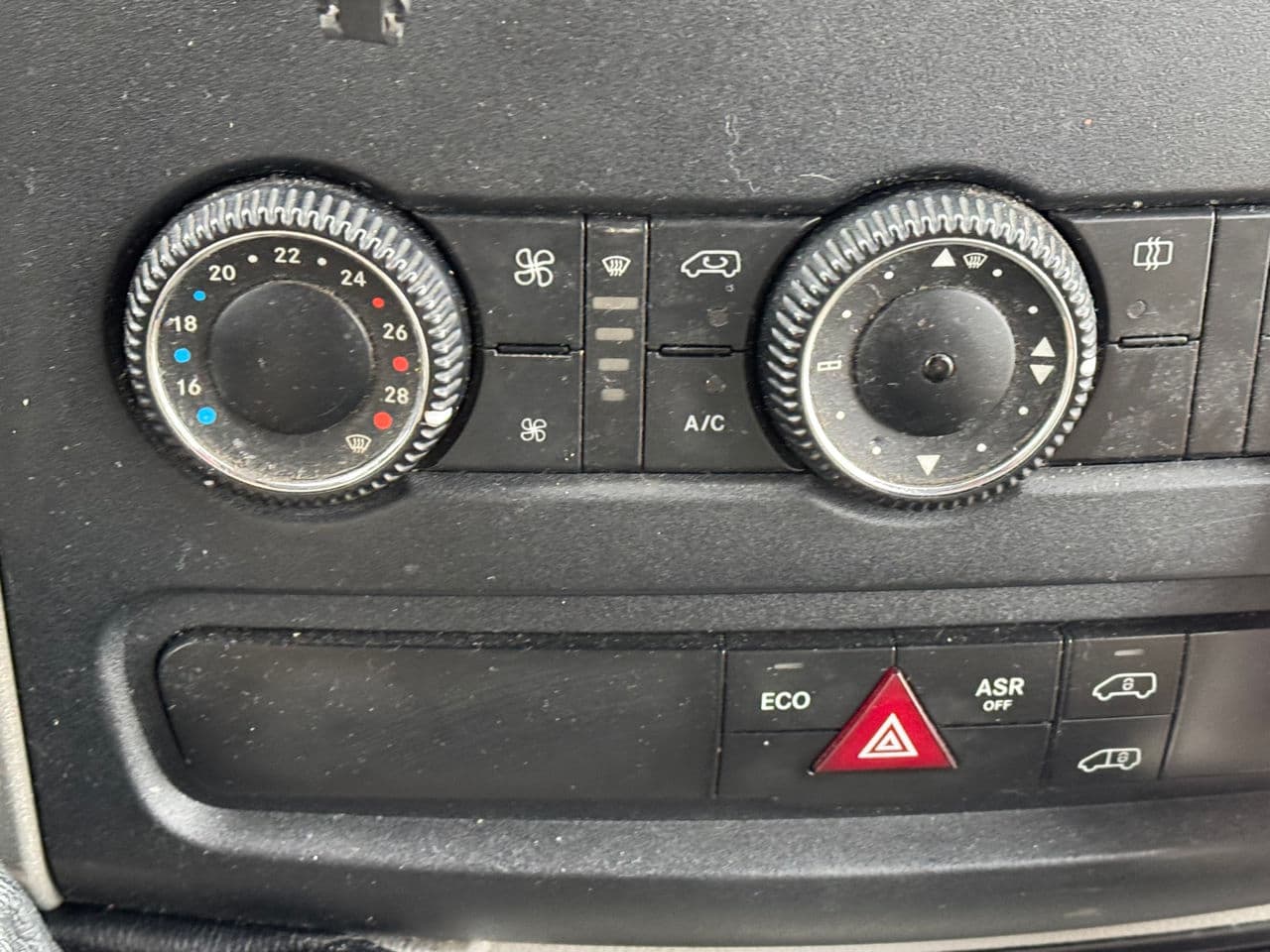 2013 Mercedes Sprinter — Miniatură 10