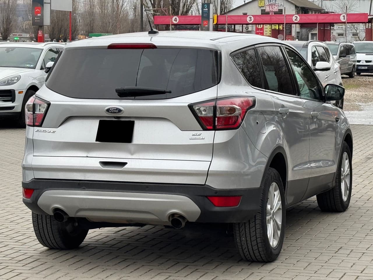 2017 Ford Escape — Miniatură 4