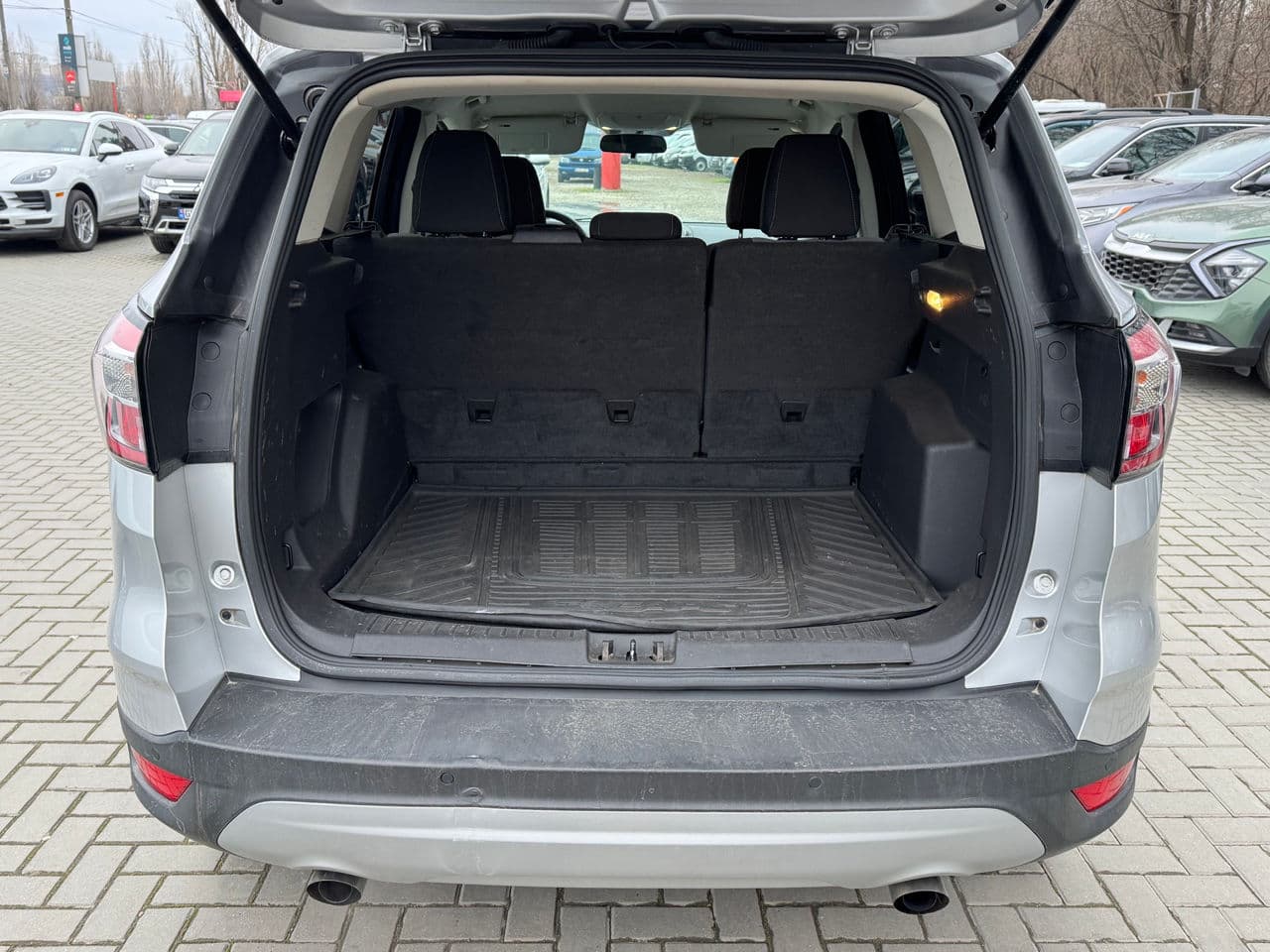 2017 Ford Escape — Miniatură 5