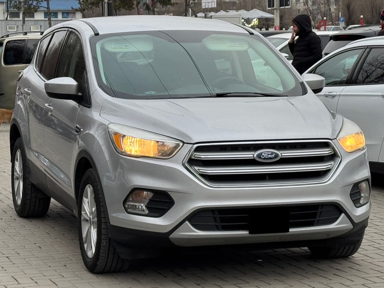 2017 Ford Escape — Miniatură 3