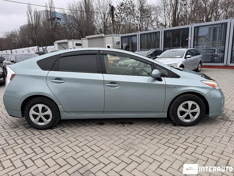 2014 Toyota Prius — Miniatură 5