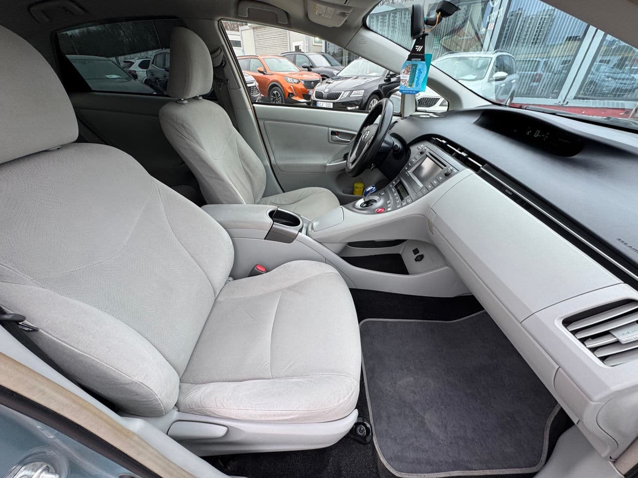 2014 Toyota Prius — Miniatură 18