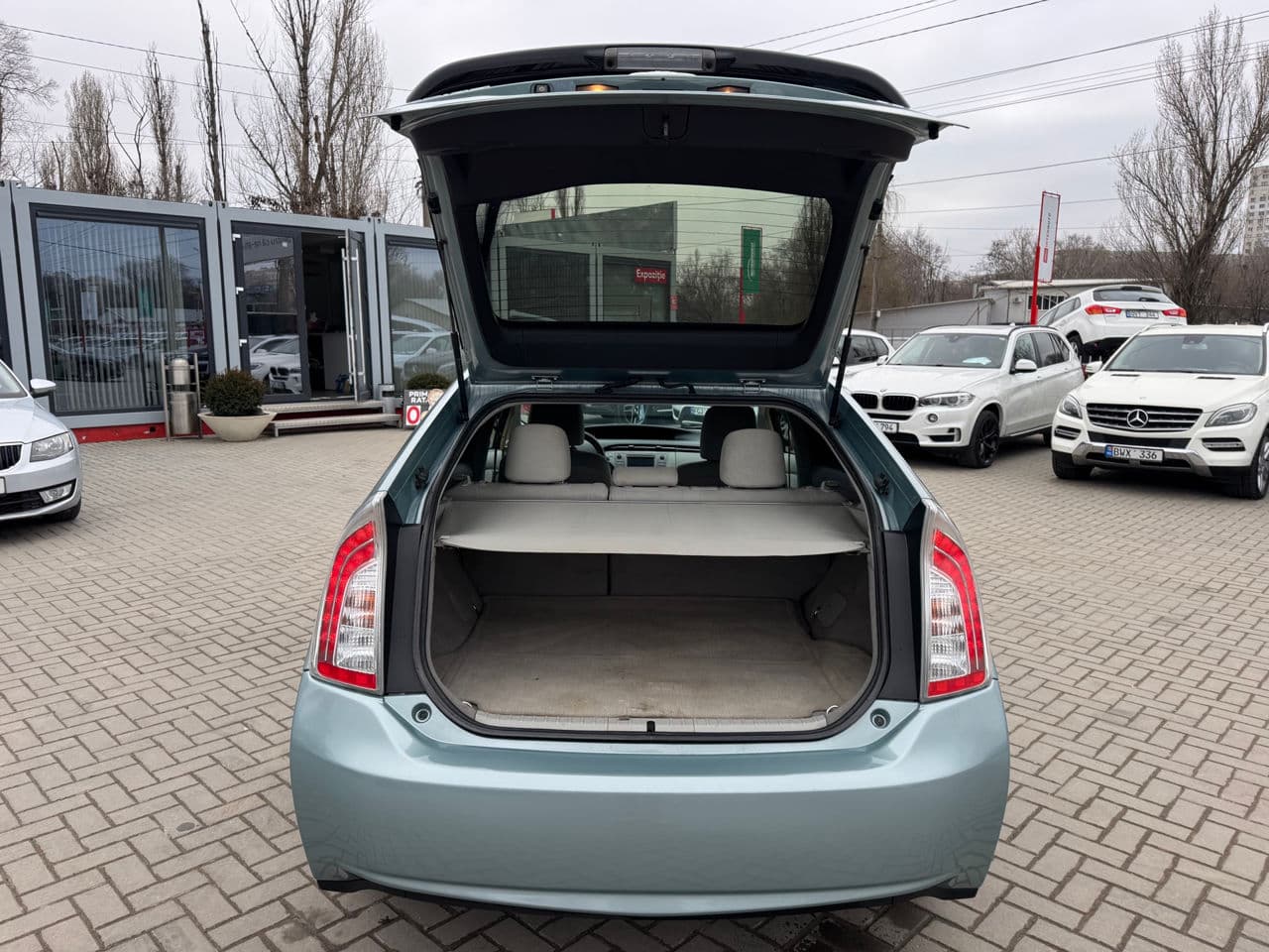2014 Toyota Prius — Miniatură 25