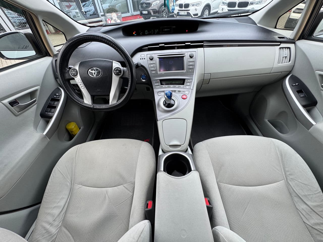 2014 Toyota Prius — Miniatură 12
