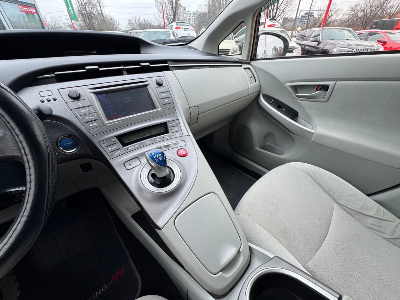 2014 Toyota Prius — Miniatură 16