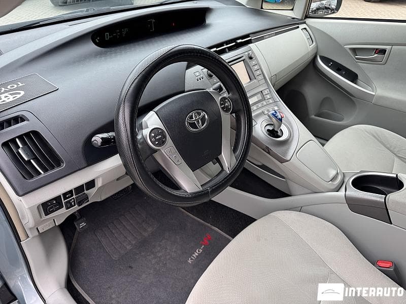 2014 Toyota Prius — Miniatură 10