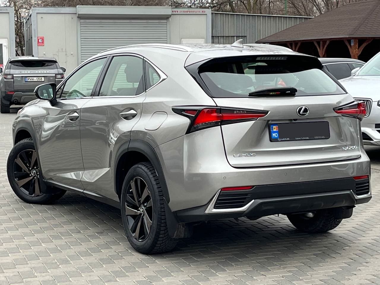2021 Lexus NX 200T — Miniatură 4