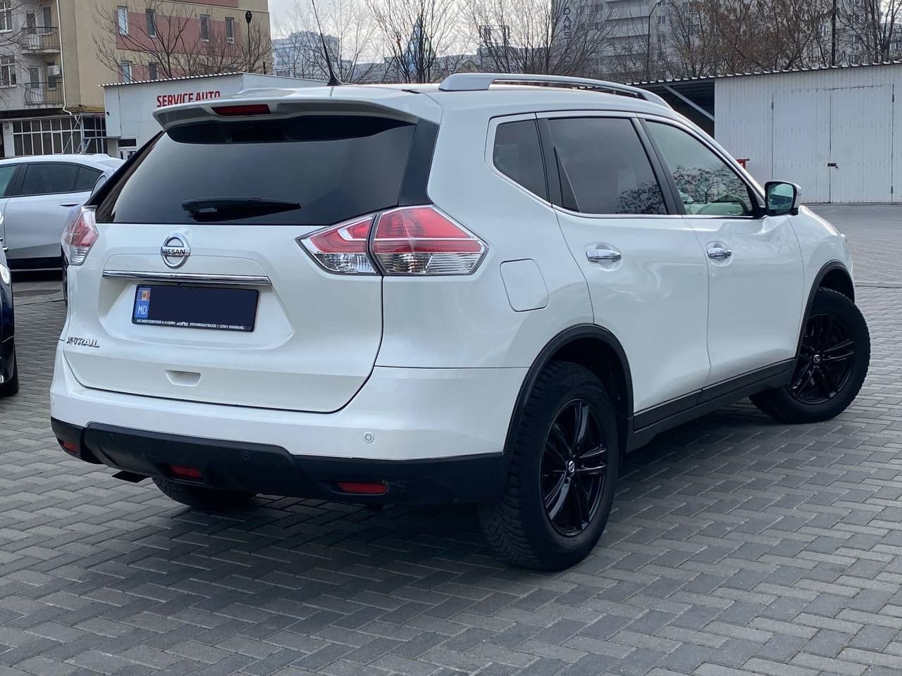 2015 Nissan X-Trail — Miniatură 2