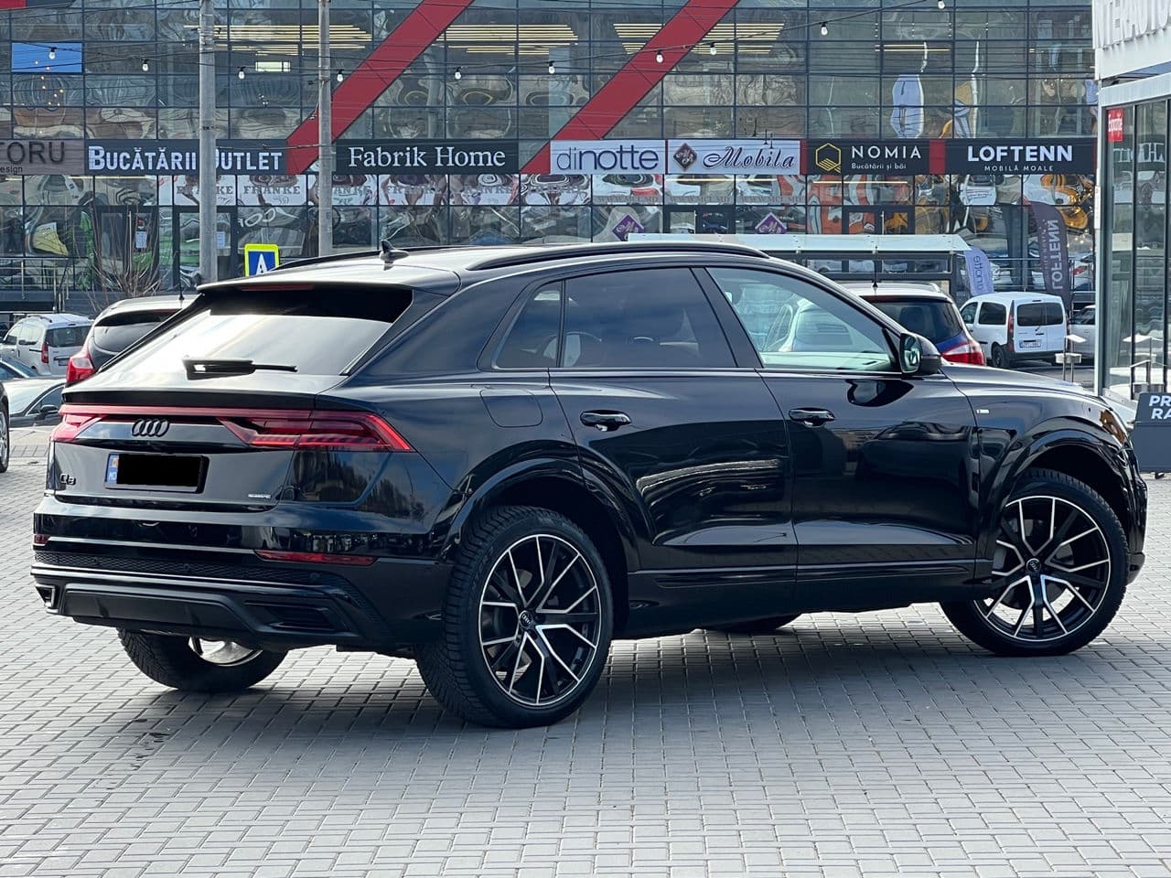 2020 Audi Q8 — Miniatură 3