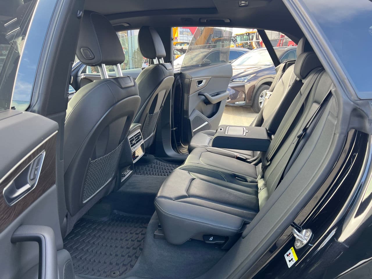 2020 Audi Q8 — Miniatură 15