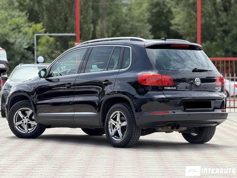2011 Volkswagen Tiguan — Miniatură 3