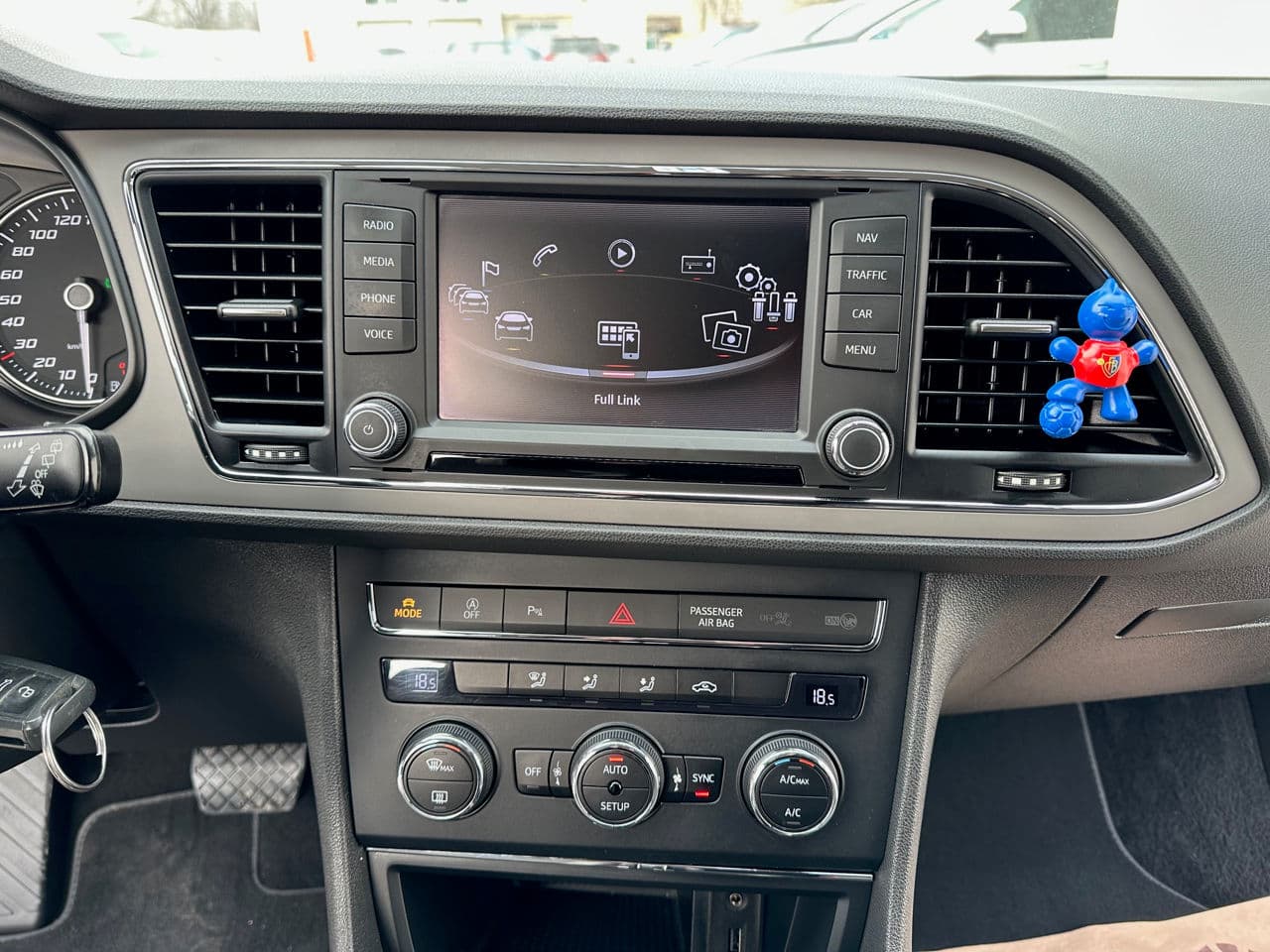 2016 Seat Leon — Miniatură 11
