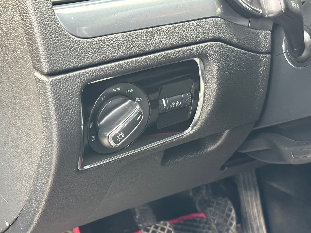 2010 Skoda Superb — Miniatură 7