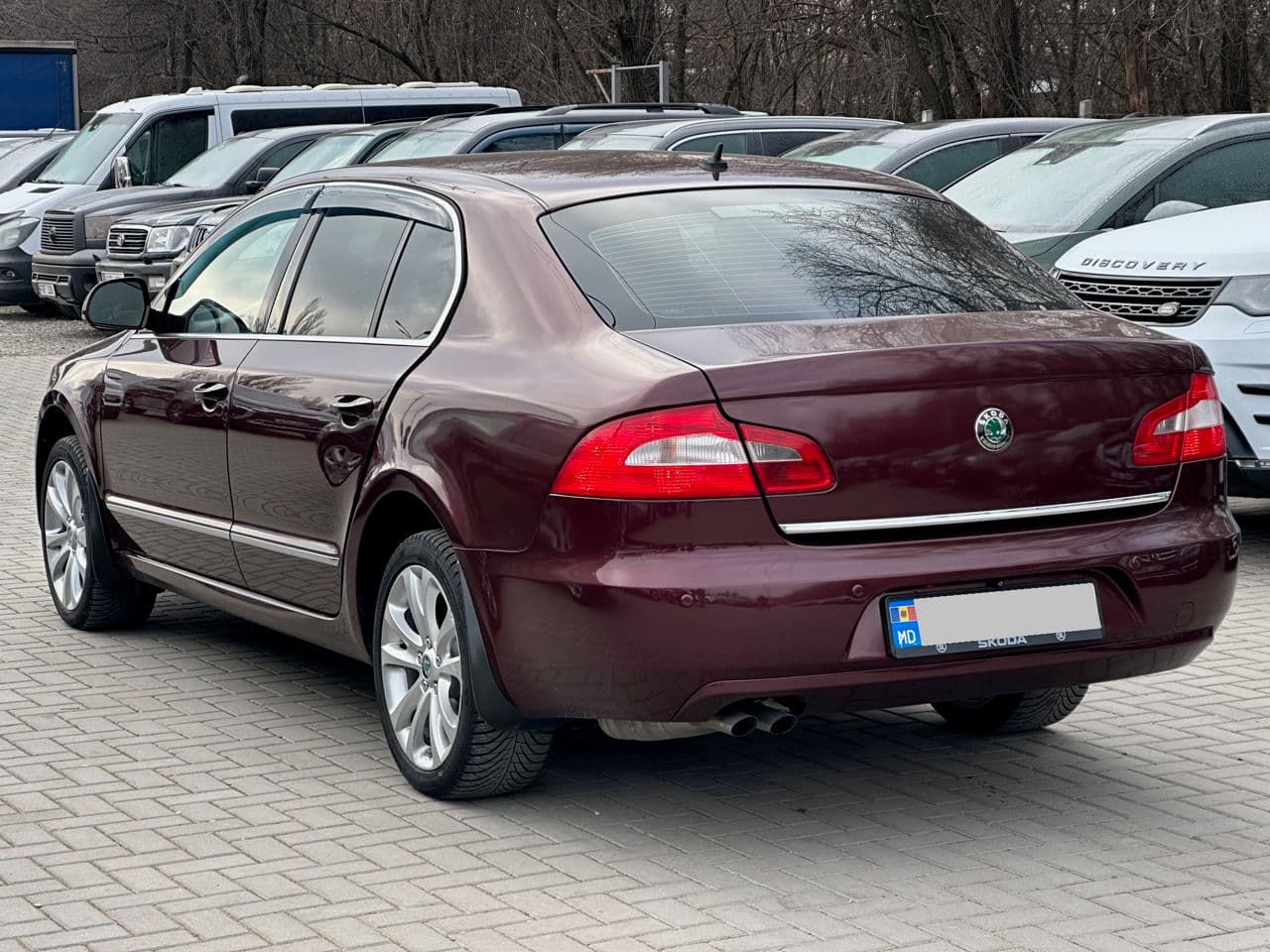 2010 Skoda Superb — Miniatură 4