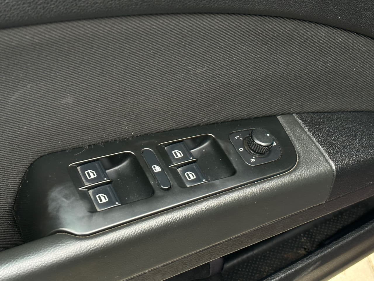 2010 Skoda Superb — Miniatură 6