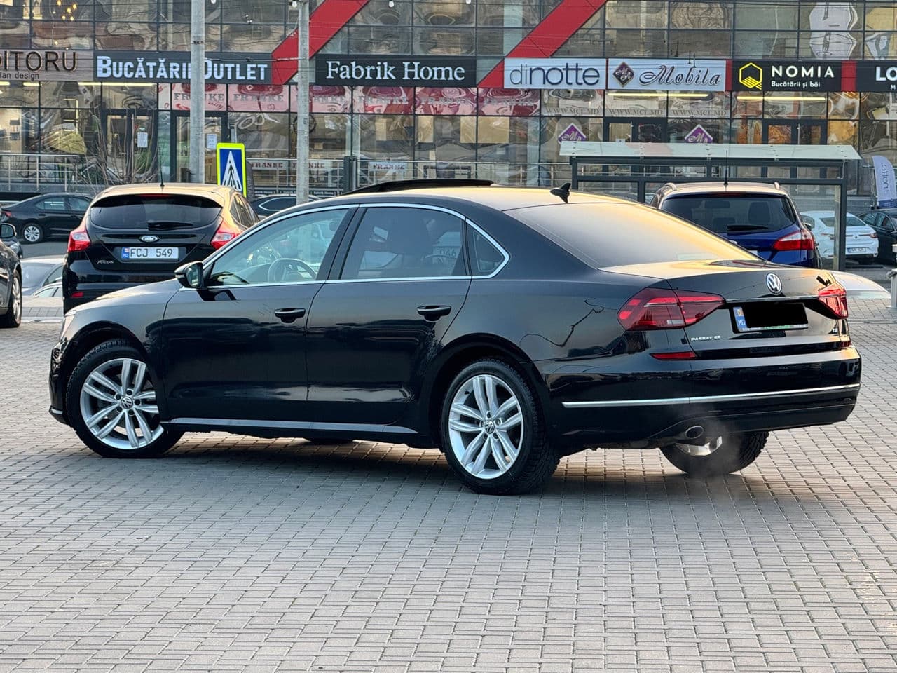 2017 Volkswagen Passat — Miniatură 4