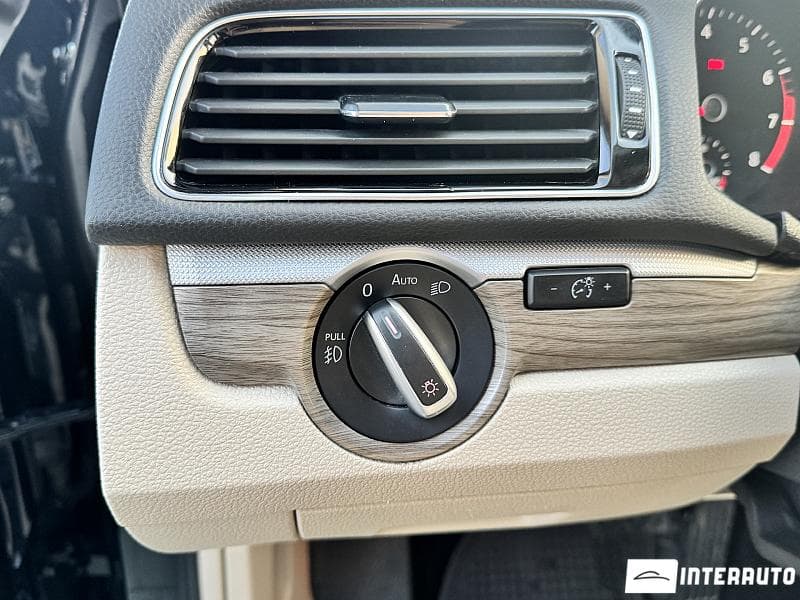 2017 Volkswagen Passat — Miniatură 20