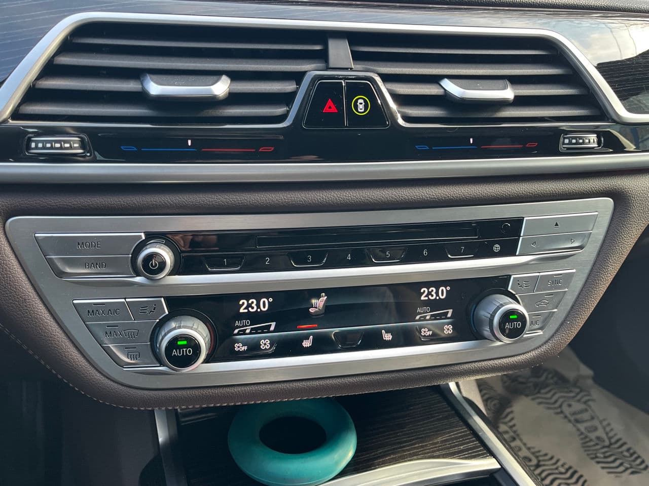 2019 BMW 740 — Miniatură 16