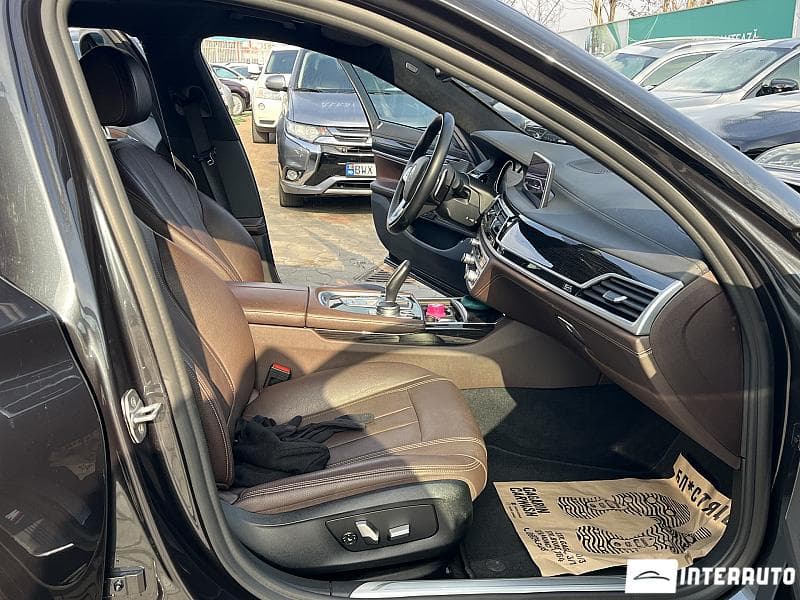 2019 BMW 740 — Miniatură 23