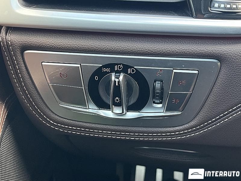 2019 BMW 740 — Miniatură 10