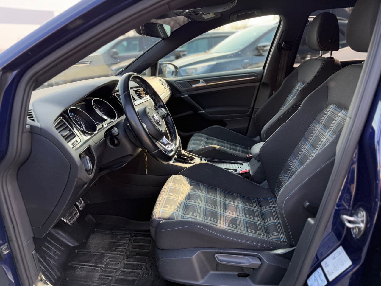 2018 Volkswagen Golf GTE — Miniatură 5