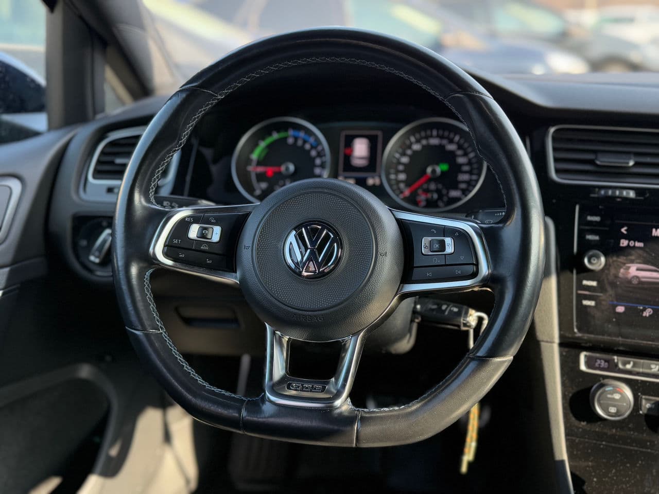 2018 Volkswagen Golf GTE — Miniatură 10