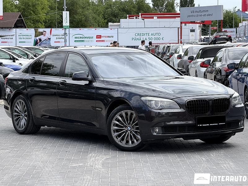 2009 BMW 750 — Miniatură 4