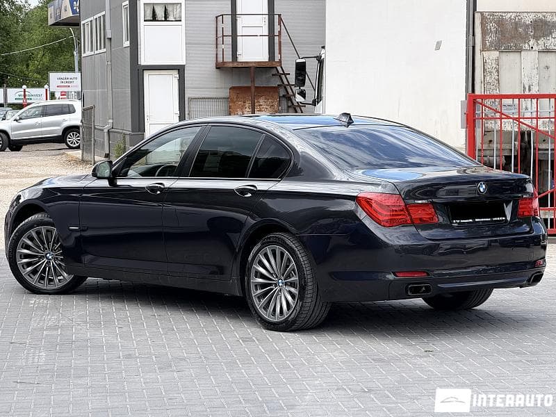 2009 BMW 750 — Miniatură 2