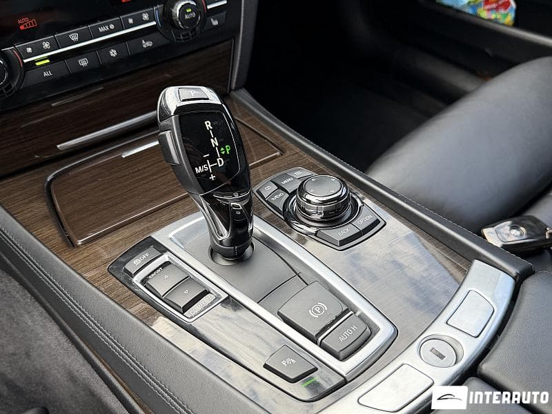2009 BMW 750 — Miniatură 12